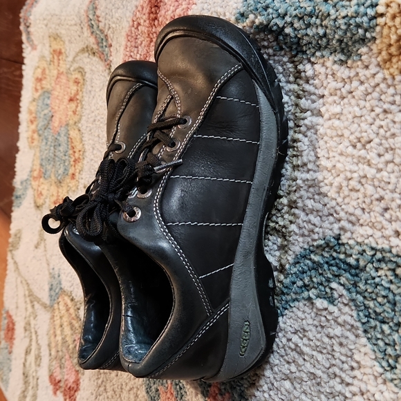 Keen Presidio Black Athletic Shoes - Picture 1 of 15